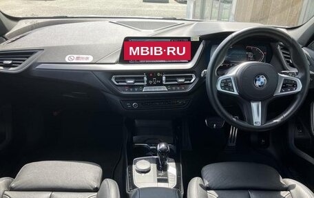 BMW 1 серия, 2021 год, 1 452 000 рублей, 9 фотография