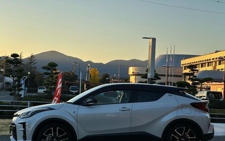 Toyota C-HR I рестайлинг, 2021 год, 1 567 000 рублей, 2 фотография