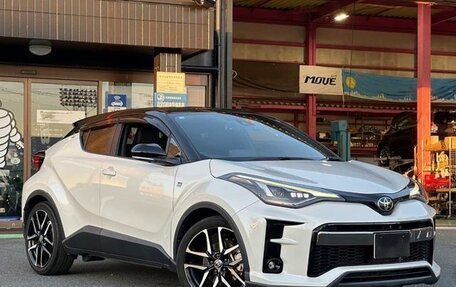 Toyota C-HR I рестайлинг, 2021 год, 1 567 000 рублей, 7 фотография