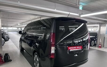 Hyundai Staria, 2021 год, 2 850 000 рублей, 3 фотография
