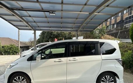 Honda Freed I, 2014 год, 726 000 рублей, 3 фотография