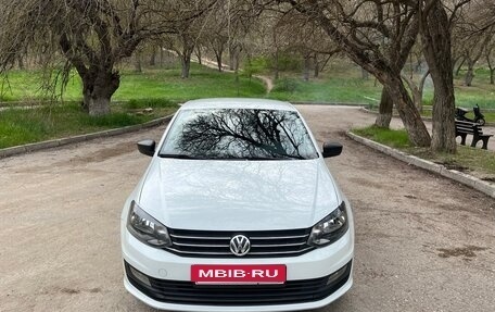 Volkswagen Polo VI (EU Market), 2018 год, 920 000 рублей, 2 фотография