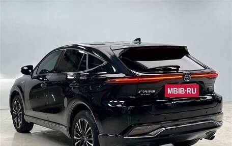 Toyota Venza, 2022 год, 3 699 000 рублей, 2 фотография
