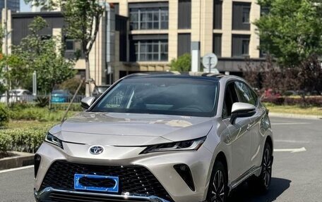 Toyota Venza, 2022 год, 2 750 000 рублей, 1 фотография
