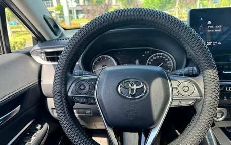 Toyota Venza, 2022 год, 2 750 000 рублей, 8 фотография