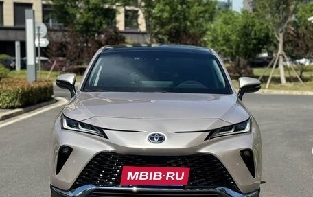 Toyota Venza, 2022 год, 2 750 000 рублей, 3 фотография