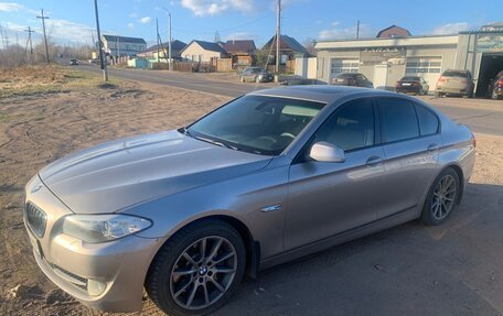 BMW 5 серия, 2010 год, 1 950 000 рублей, 2 фотография