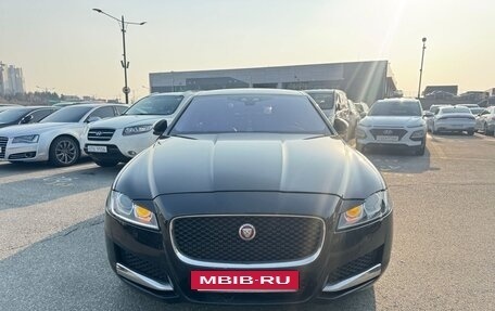 Jaguar XF II, 2018 год, 1 380 000 рублей, 2 фотография
