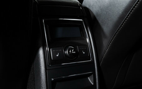 Skoda Superb III рестайлинг, 2013 год, 1 300 000 рублей, 19 фотография