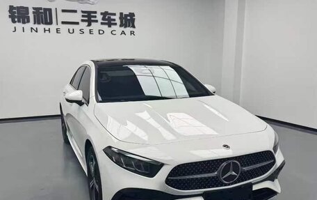 Mercedes-Benz A-Класс, 2022 год, 2 100 000 рублей, 2 фотография