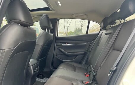 Mazda 3, 2021 год, 1 350 000 рублей, 13 фотография