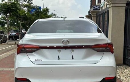 Toyota Avalon, 2022 год, 2 399 000 рублей, 4 фотография