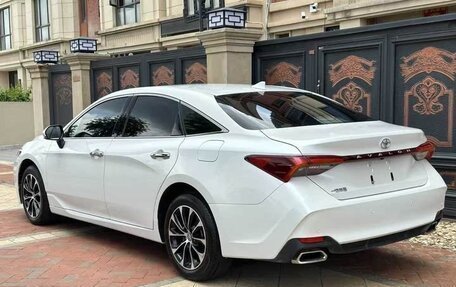 Toyota Avalon, 2022 год, 2 399 000 рублей, 5 фотография