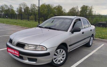 Mitsubishi Carisma I, 2001 год, 385 000 рублей, 1 фотография