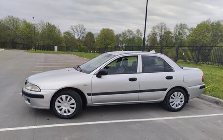Mitsubishi Carisma I, 2001 год, 385 000 рублей, 3 фотография