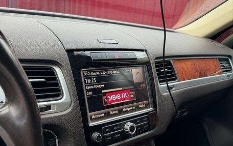 Volkswagen Touareg III, 2012 год, 1 970 000 рублей, 14 фотография