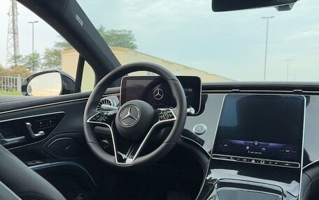 Mercedes-Benz EQS, 2022 год, 9 815 000 рублей, 6 фотография