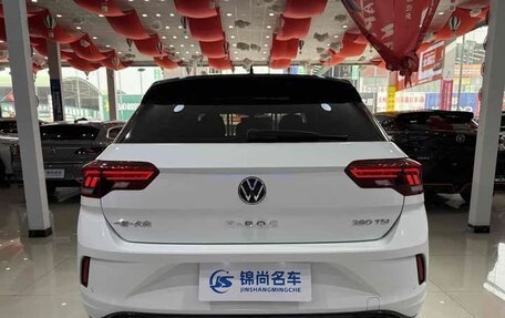 Volkswagen T-Roc I, 2022 год, 1 745 000 рублей, 5 фотография