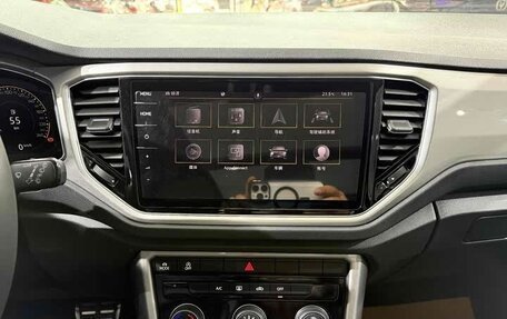 Volkswagen T-Roc I, 2022 год, 1 745 000 рублей, 16 фотография