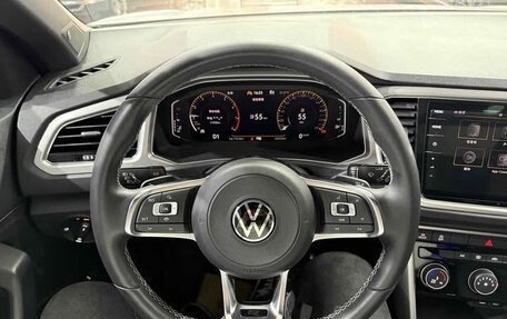 Volkswagen T-Roc I, 2022 год, 1 745 000 рублей, 8 фотография