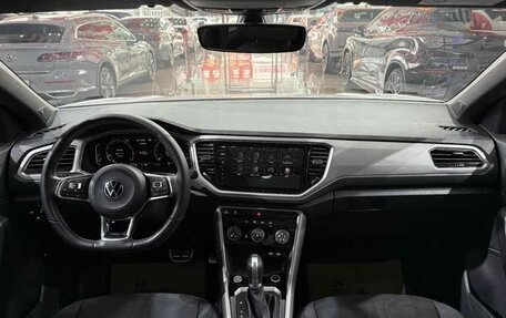 Volkswagen T-Roc I, 2022 год, 1 745 000 рублей, 9 фотография