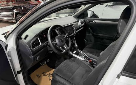 Volkswagen T-Roc I, 2022 год, 1 745 000 рублей, 10 фотография