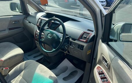 Toyota Noah III, 2003 год, 1 049 000 рублей, 10 фотография