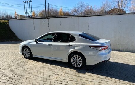 Toyota Camry, 2018 год, 3 100 000 рублей, 10 фотография