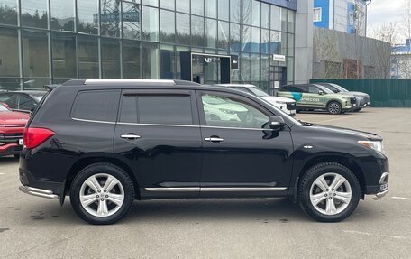 Toyota Highlander III, 2012 год, 2 100 000 рублей, 10 фотография