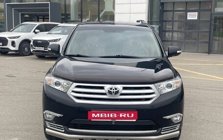 Toyota Highlander III, 2012 год, 2 100 000 рублей, 4 фотография