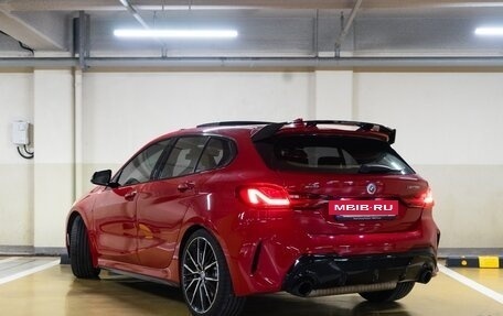 BMW 1 серия, 2022 год, 3 300 000 рублей, 2 фотография
