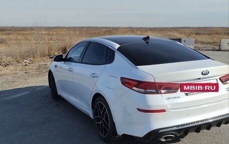 KIA Optima IV, 2018 год, 2 200 000 рублей, 4 фотография