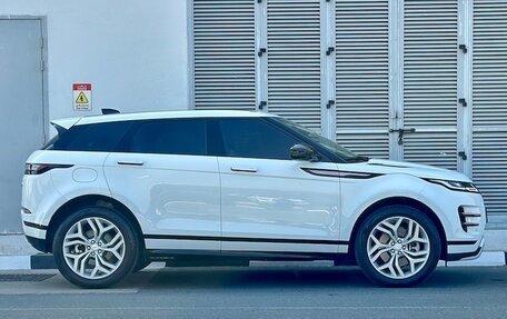 Land Rover Range Rover Evoque II, 2022 год, 4 590 000 рублей, 3 фотография