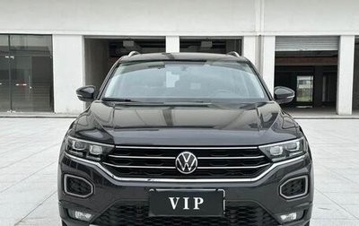 Volkswagen T-Roc I, 2022 год, 1 470 000 рублей, 1 фотография