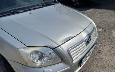 Toyota Avensis III рестайлинг, 2005 год, 555 000 рублей, 10 фотография