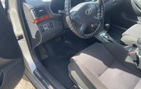 Toyota Avensis III рестайлинг, 2005 год, 555 000 рублей, 14 фотография