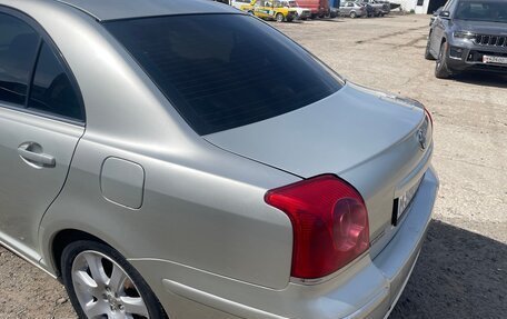 Toyota Avensis III рестайлинг, 2005 год, 555 000 рублей, 28 фотография