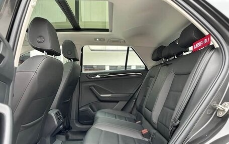Volkswagen T-Roc I, 2022 год, 1 470 000 рублей, 9 фотография