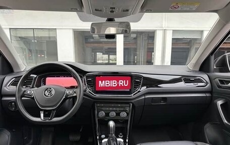 Volkswagen T-Roc I, 2022 год, 1 470 000 рублей, 6 фотография