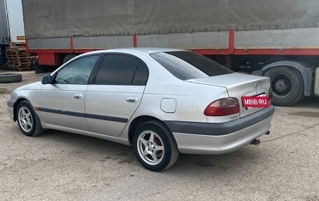 Toyota Avensis III рестайлинг, 2002 год, 449 000 рублей, 2 фотография