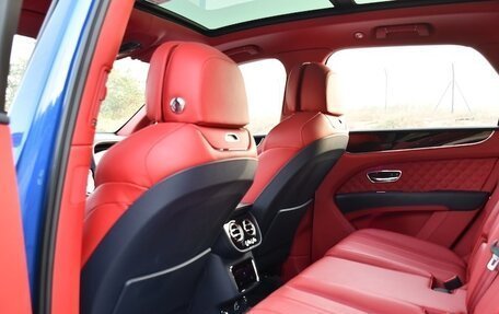 Bentley Bentayga I, 2022 год, 20 765 000 рублей, 9 фотография