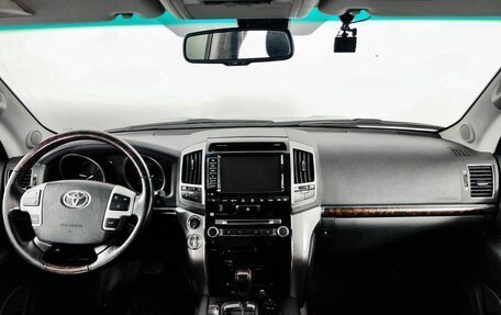 Toyota Land Cruiser 200, 2014 год, 3 999 000 рублей, 17 фотография