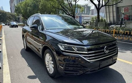 Volkswagen Touareg III, 2021 год, 3 850 000 рублей, 1 фотография