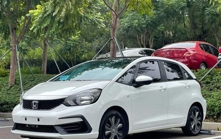 Honda Fit, 2022 год, 900 000 рублей, 1 фотография