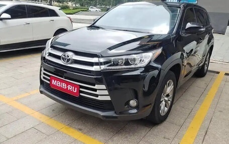 Toyota Highlander III, 2021 год, 2 800 000 рублей, 1 фотография