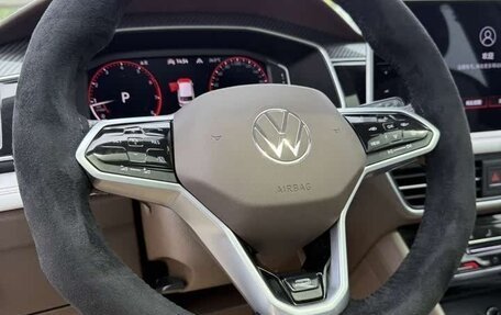 Volkswagen Tiguan II, 2021 год, 3 450 000 рублей, 6 фотография