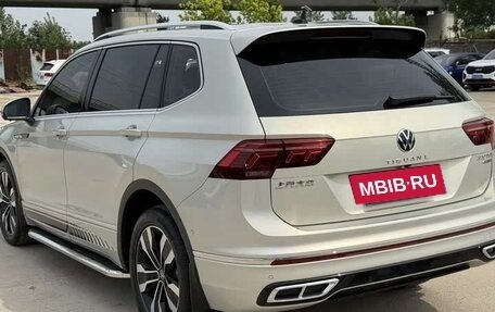 Volkswagen Tiguan II, 2021 год, 3 450 000 рублей, 4 фотография