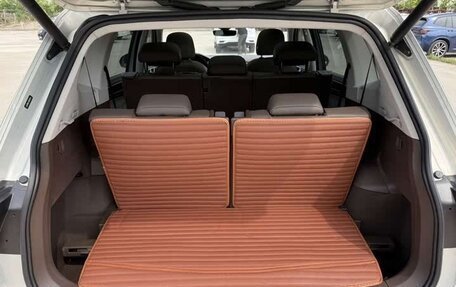 Volkswagen Tiguan II, 2021 год, 3 450 000 рублей, 15 фотография