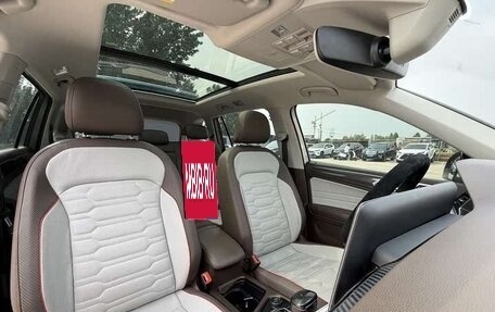 Volkswagen Tiguan II, 2021 год, 3 450 000 рублей, 18 фотография