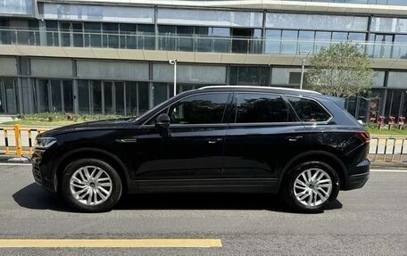 Volkswagen Touareg III, 2021 год, 3 850 000 рублей, 3 фотография